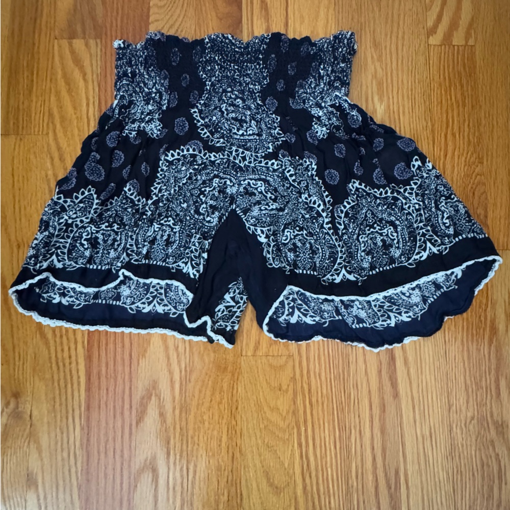 Sons of Peace Paisley Shorts